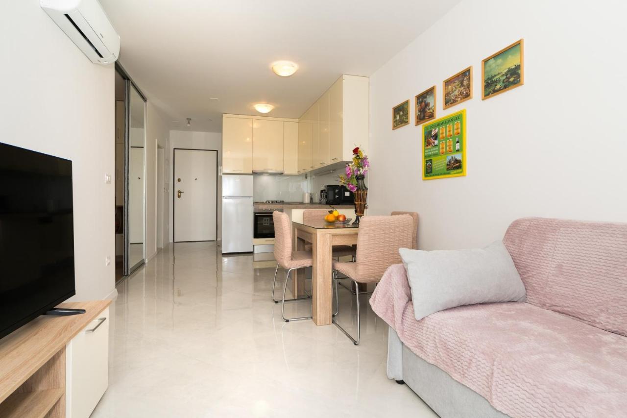 Modern Apartments Sirobuja Split Exterior photo
